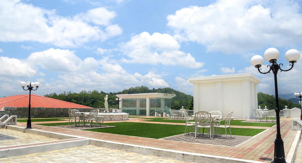 هتل گرند کاندیان